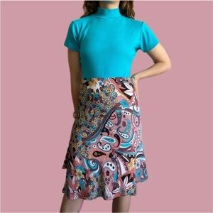 [BARANDA] Y2K RETRO 60s FLORAL LAYERED SKIRT
Size Small